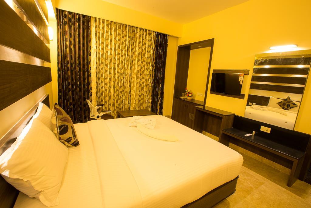 Hotel Radha Prasad Erode Pokoj fotografie