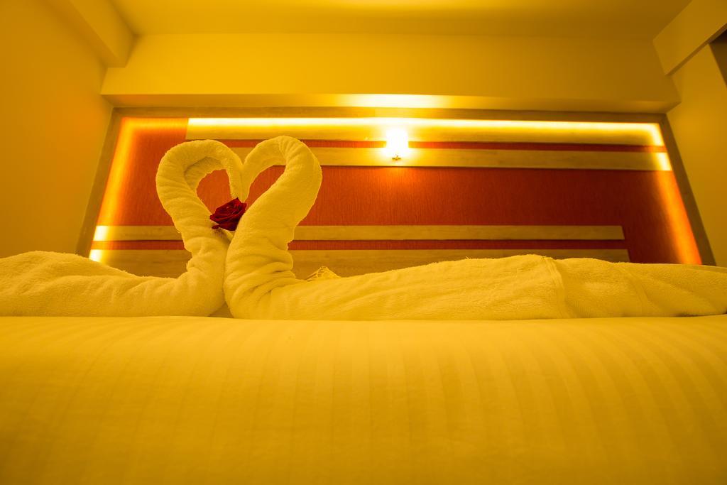 Hotel Radha Prasad Erode Pokoj fotografie